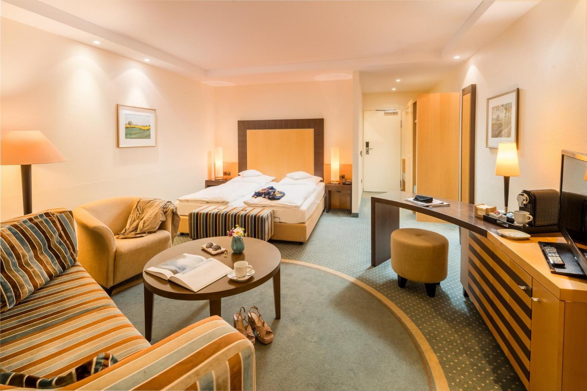 Romantik Hotel Waldschloesschen ชลีสวิก ภายนอก รูปภาพ